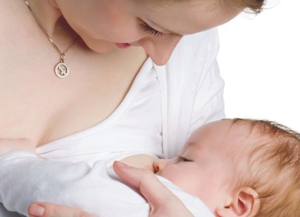 lactancia-materna-mama-bebe-770x439_c